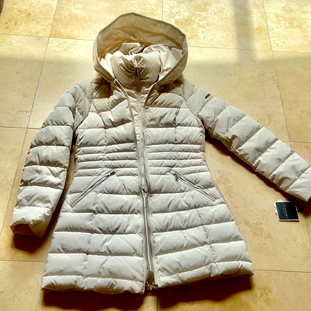 Laundry by Shelli Segal Pearl Coat (Size S)